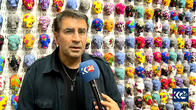 Guneştekîn: Naveroka peşangehê ji bîrdanka 100 salan ya vî welatî ye
